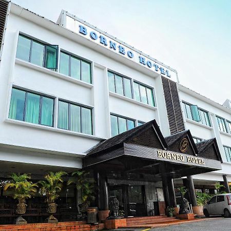 Borneo Hotel Кучинг Екстериор снимка
