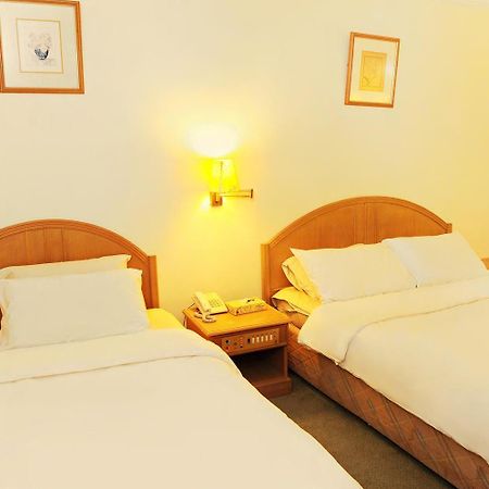 Borneo Hotel Кучинг Екстериор снимка